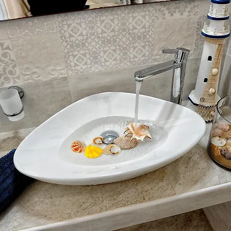 Vanissia Smleuca Santa Maria di Leuca