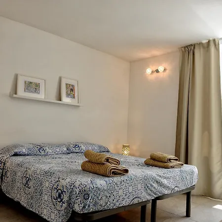 Vanissia Smleuca Apartment *