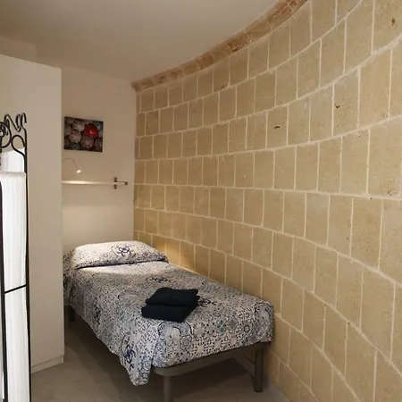 Vanissia Smleuca Santa Maria di Leuca