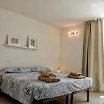 Vanissia Smleuca Apartment *